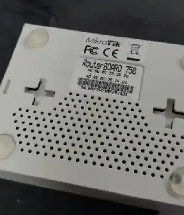 Продаю маршрутизатор MikroTik RB750