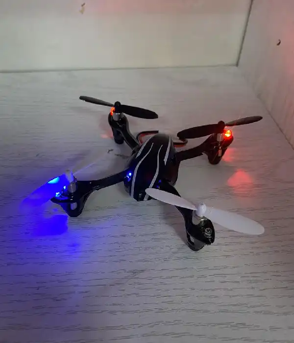 Б/в 4-Канальний радіокерований квадрокоптер Hubsan