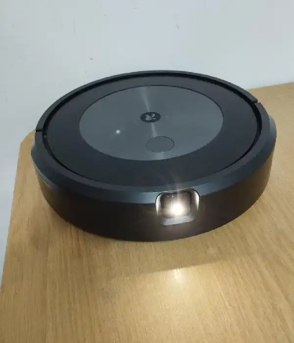 Б/в Робот-пилосос iRobot Roomba J7+