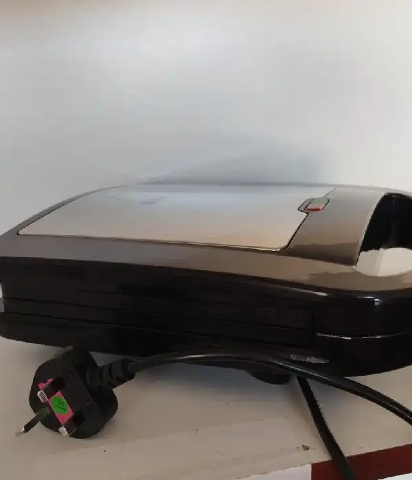 Б/в Сендвіч тостер Russell Hobbs 24550